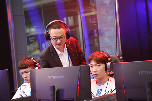 男孩子适合学什么技术才能有前途